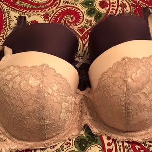 Bundle of Victoria’s Secret bras